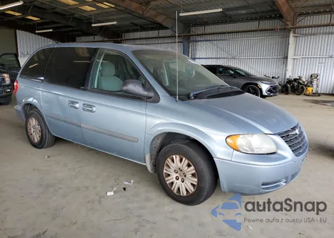 2006 Chrysler Town & Country из США, поврежденный, VIN 1A4GP45R46B702807